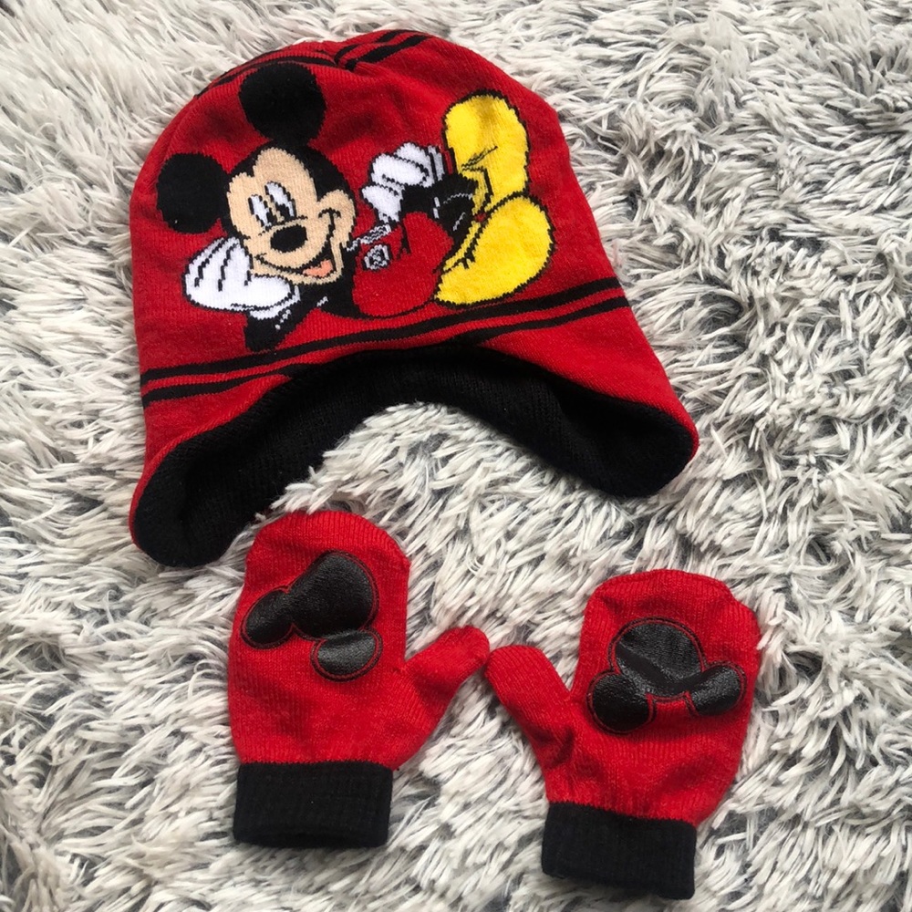 Mickey Mouse hat and mittens set